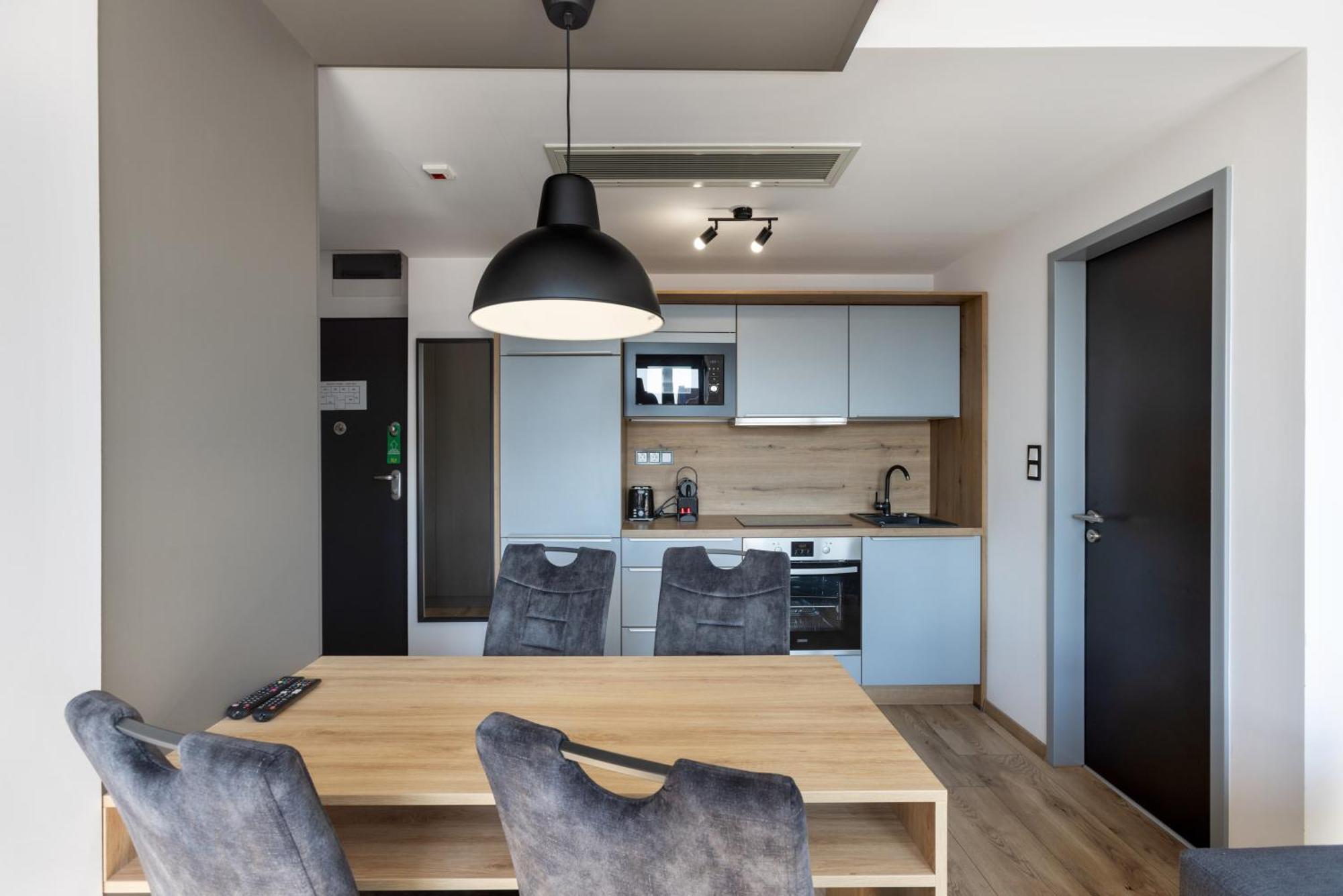 R73 Residences 4*