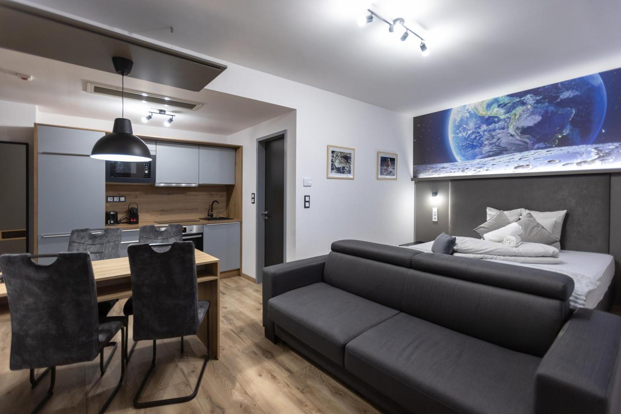 R73 Residences Apartmanhotel 4*