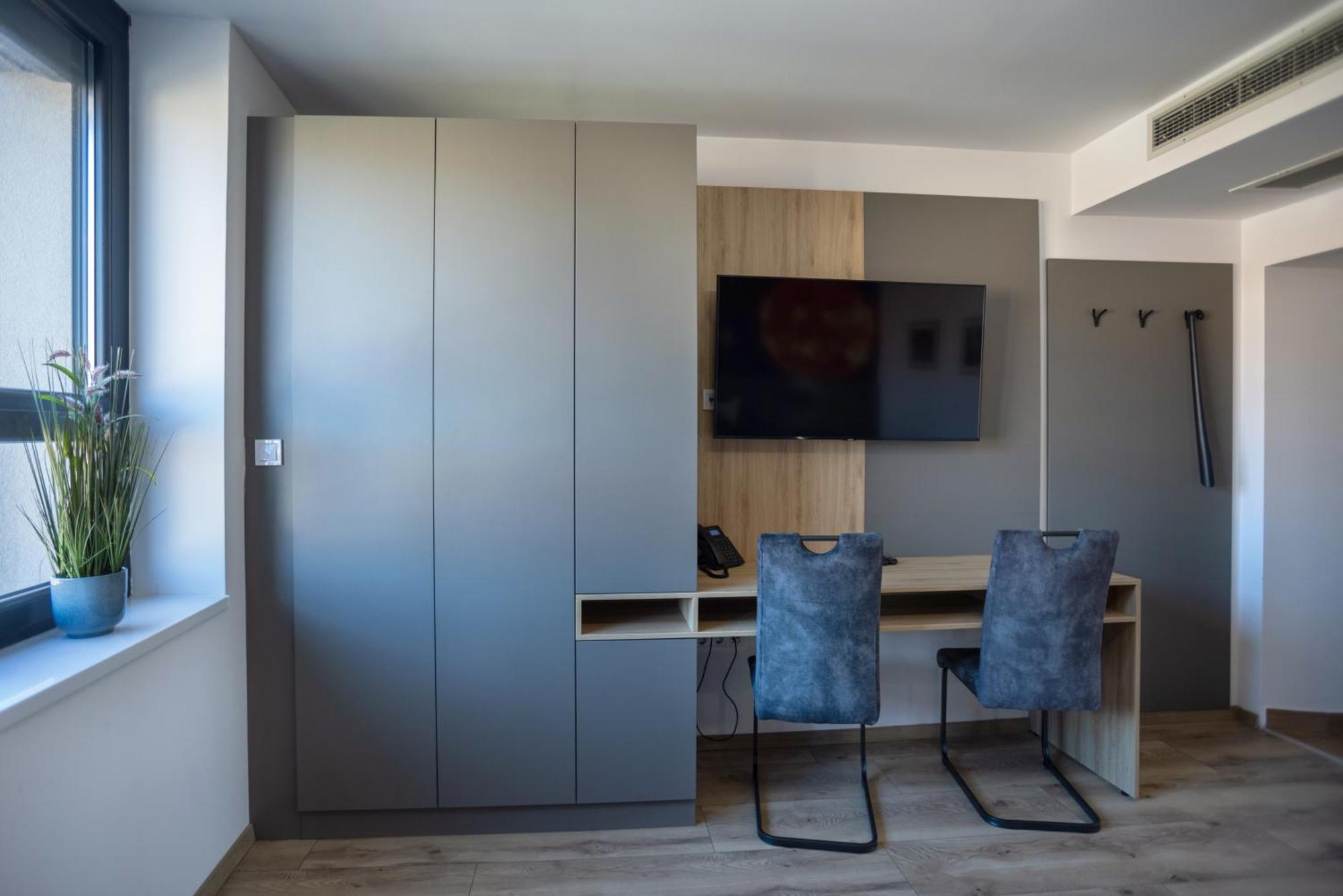 Apartmanhotel R73 Residences 4*